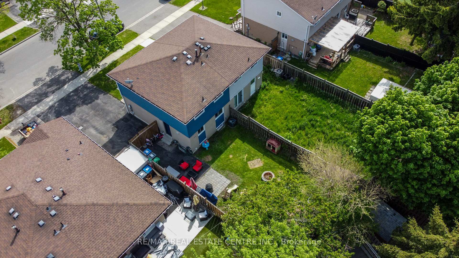 Photo 45 of 289 Archdekin Drive, Brampton, Madoc — HOMEH