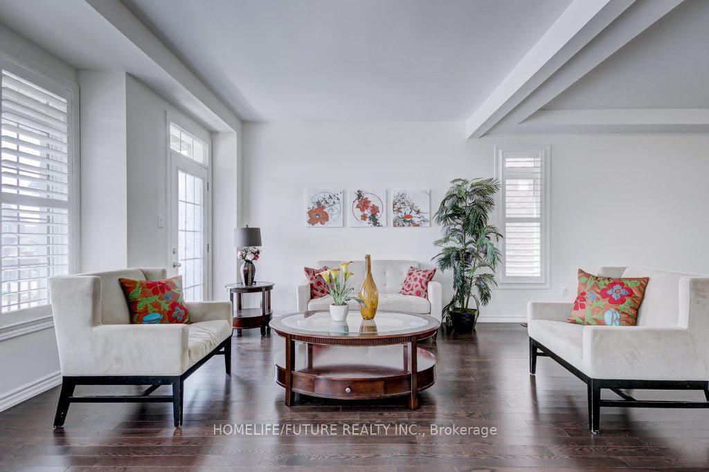 Photo 5 of 58 Ridge Gate Crescent, East Gwillimbury, Mt Albert — HOMEH