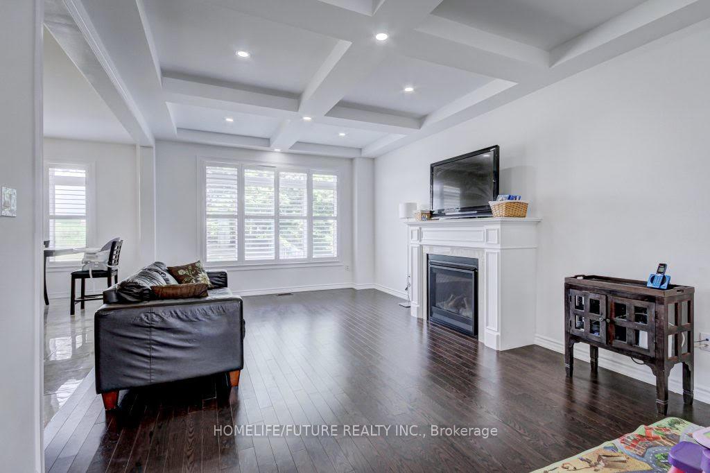 Photo 7 of 58 Ridge Gate Crescent, East Gwillimbury, Mt Albert — HOMEH