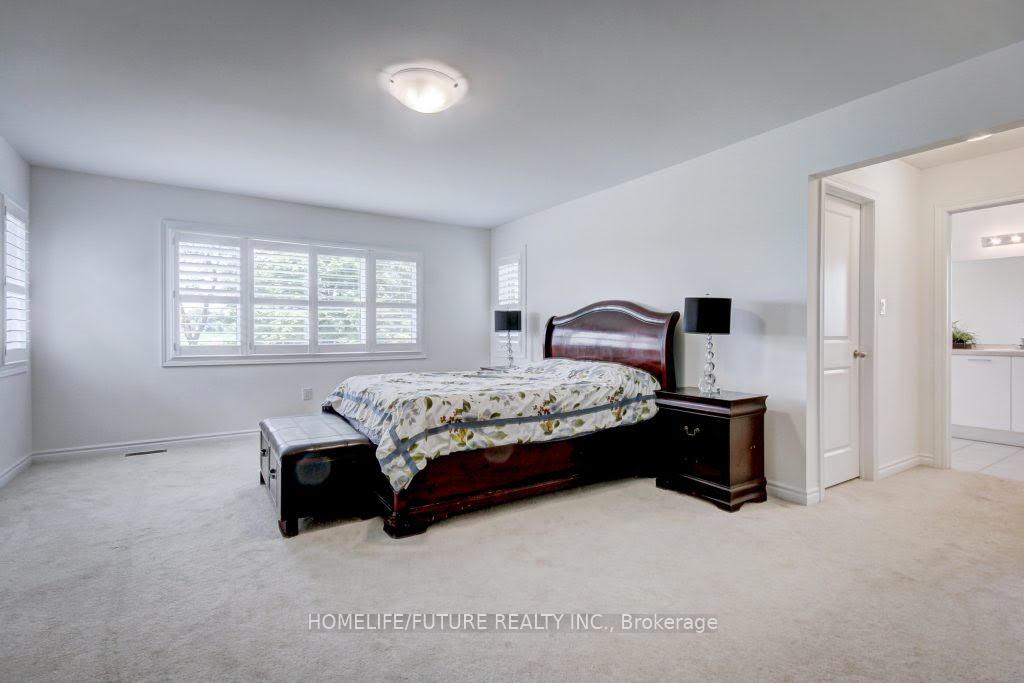 Photo 13 of 58 Ridge Gate Crescent, East Gwillimbury, Mt Albert — HOMEH