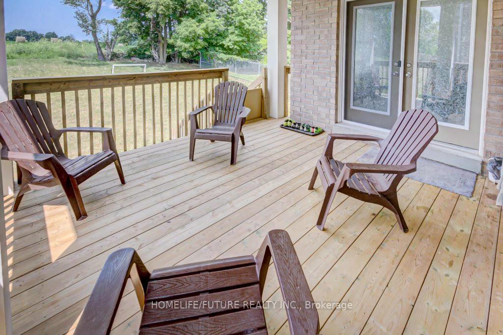 Photo 20 of 58 Ridge Gate Crescent, East Gwillimbury, Mt Albert — HOMEH