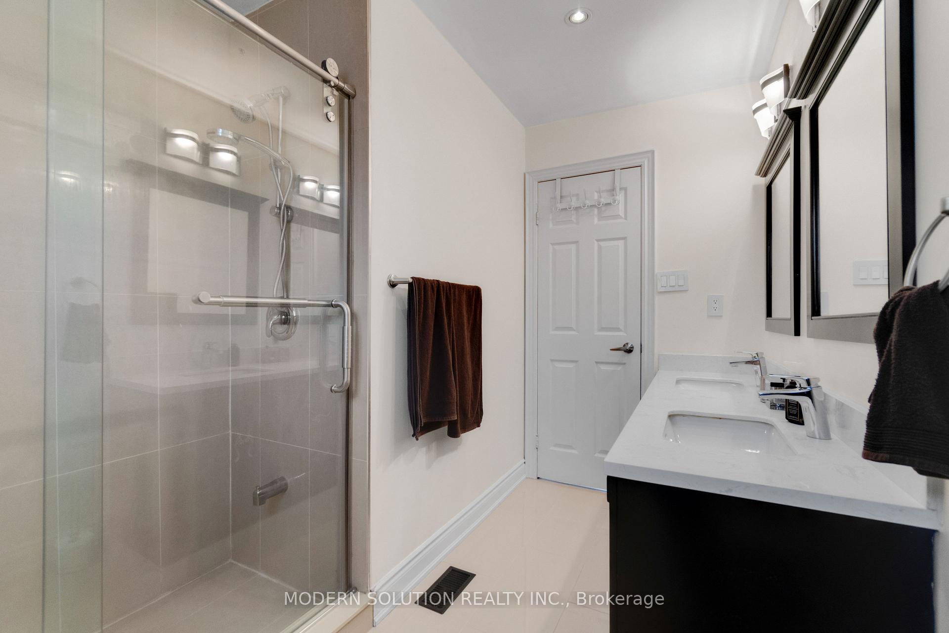 Photo 23 of 44 Bendamere Crescent, Markham, Raymerville — HOMEH