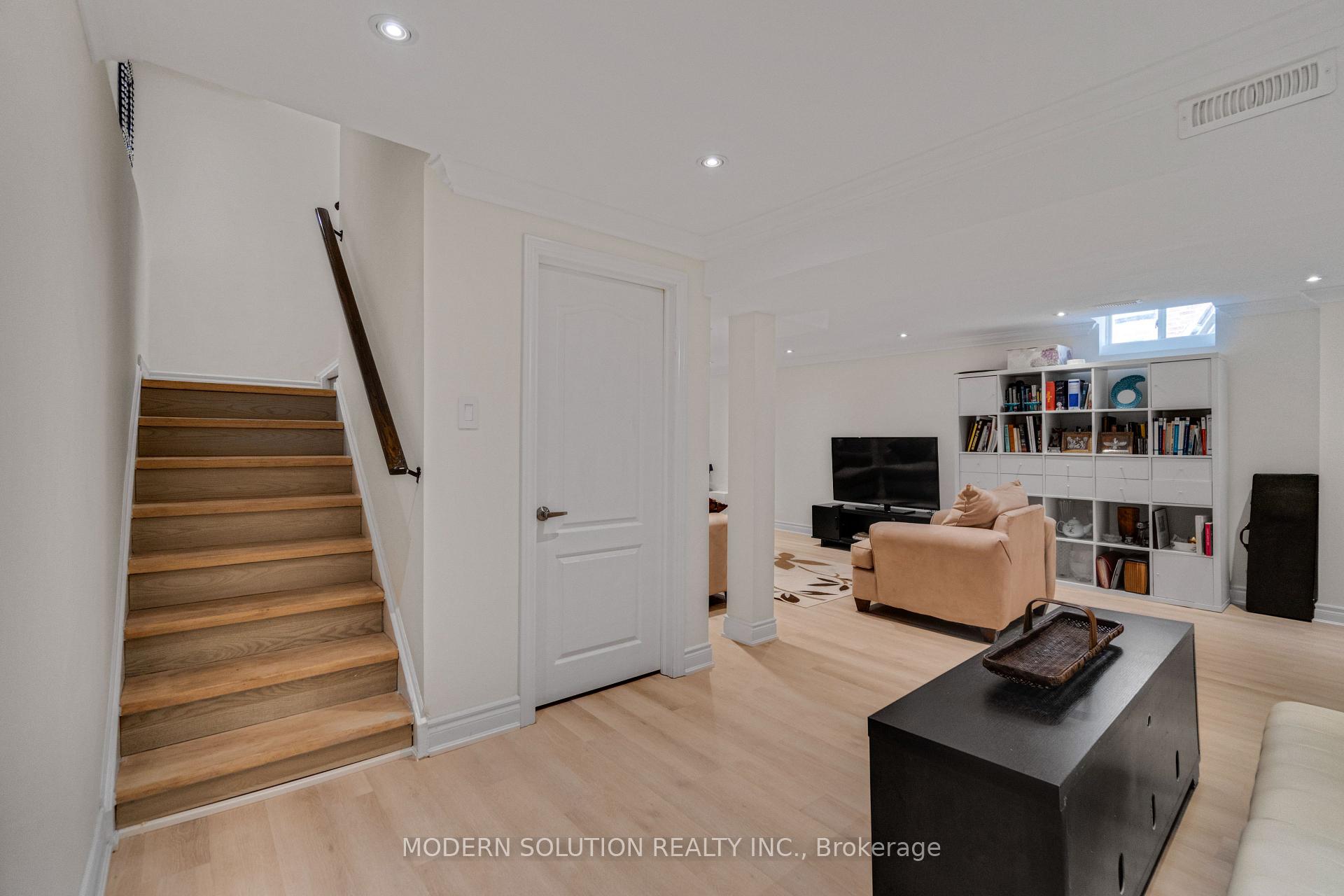 Photo 24 of 44 Bendamere Crescent, Markham, Raymerville — HOMEH
