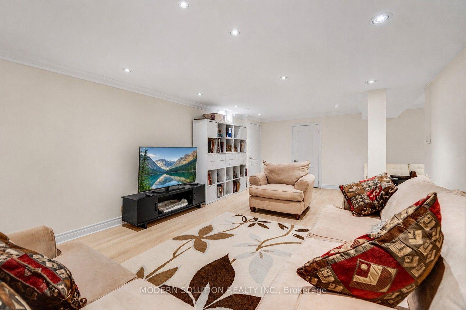 Photo 28 of 44 Bendamere Crescent, Markham, Raymerville — HOMEH