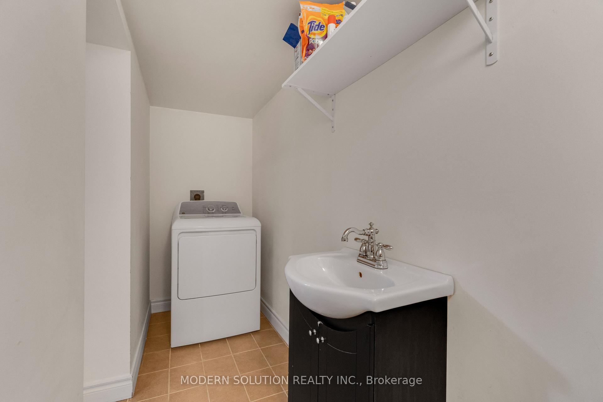 Photo 34 of 44 Bendamere Crescent, Markham, Raymerville — HOMEH