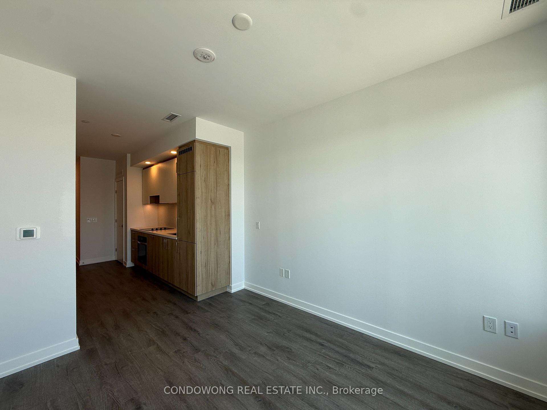 Photo 5 of Unit 305, 5 Meadowdale Road, Vaughan, Vaughan Corporate Centre — HOMEH