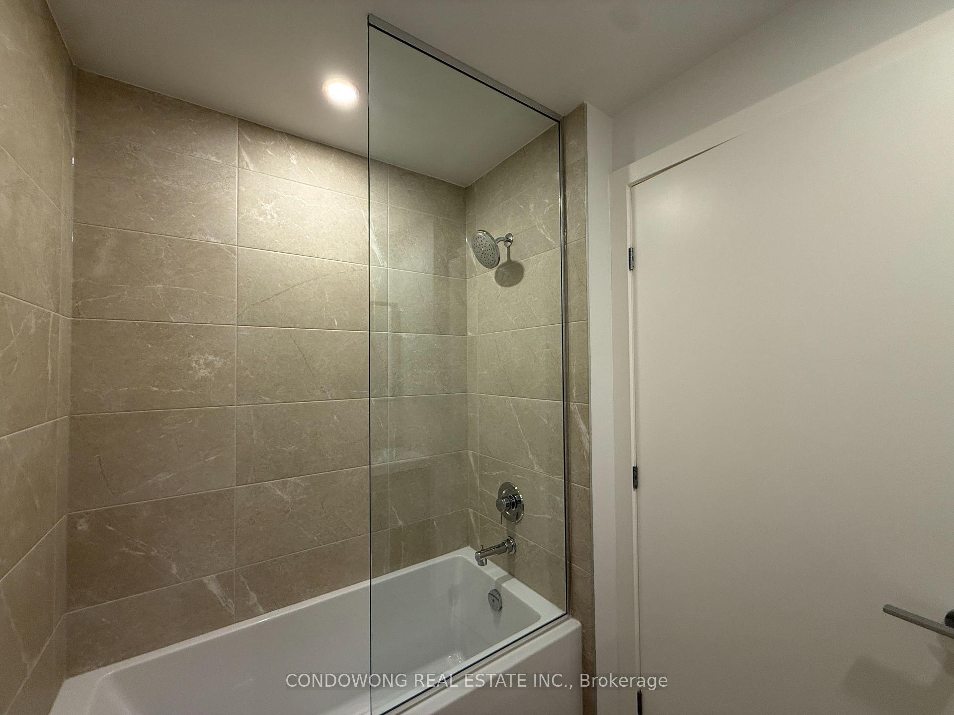 Photo 8 of Unit 305, 5 Meadowdale Road, Vaughan, Vaughan Corporate Centre — HOMEH
