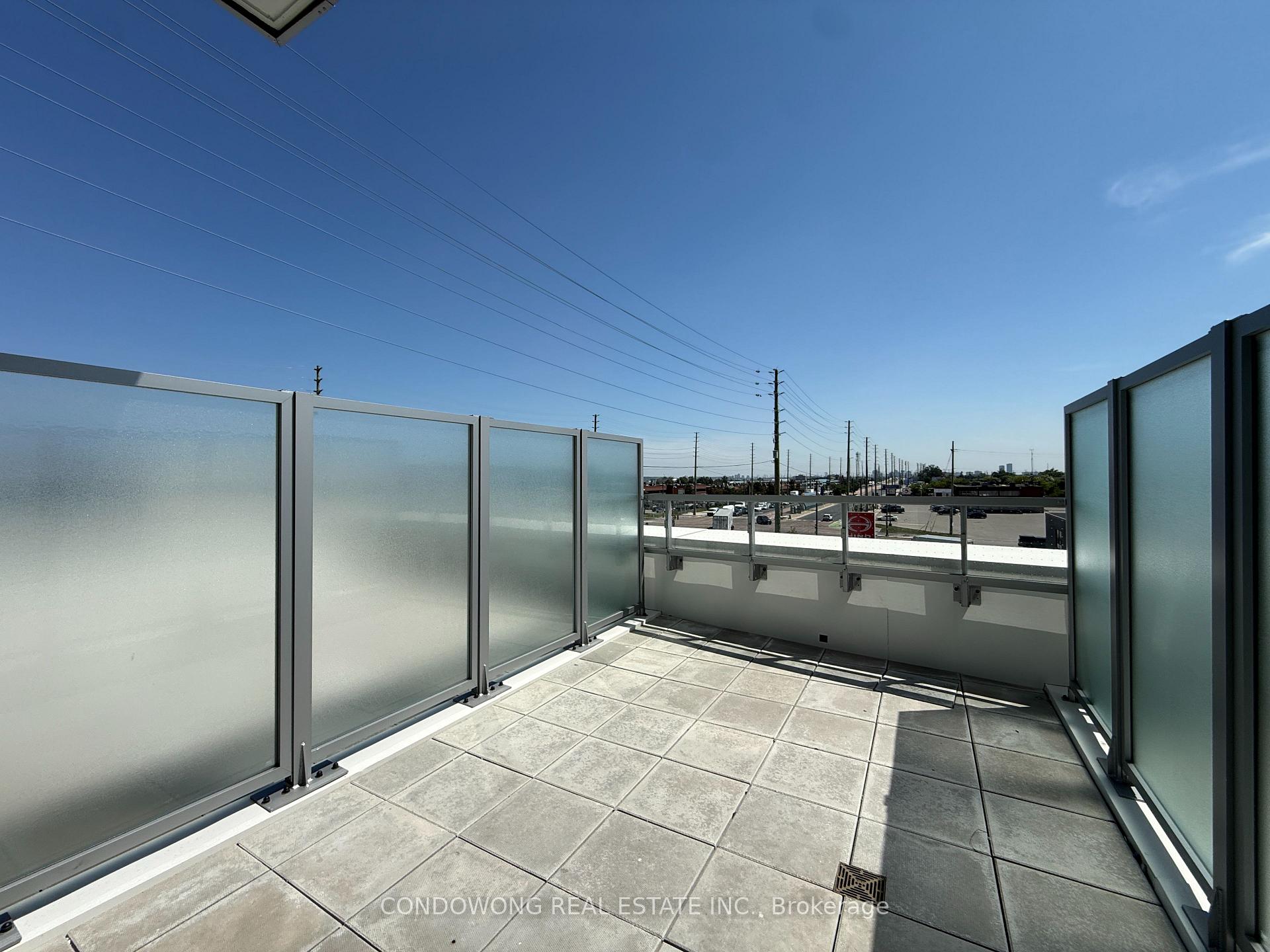 Photo 10 of Unit 305, 5 Meadowdale Road, Vaughan, Vaughan Corporate Centre — HOMEH