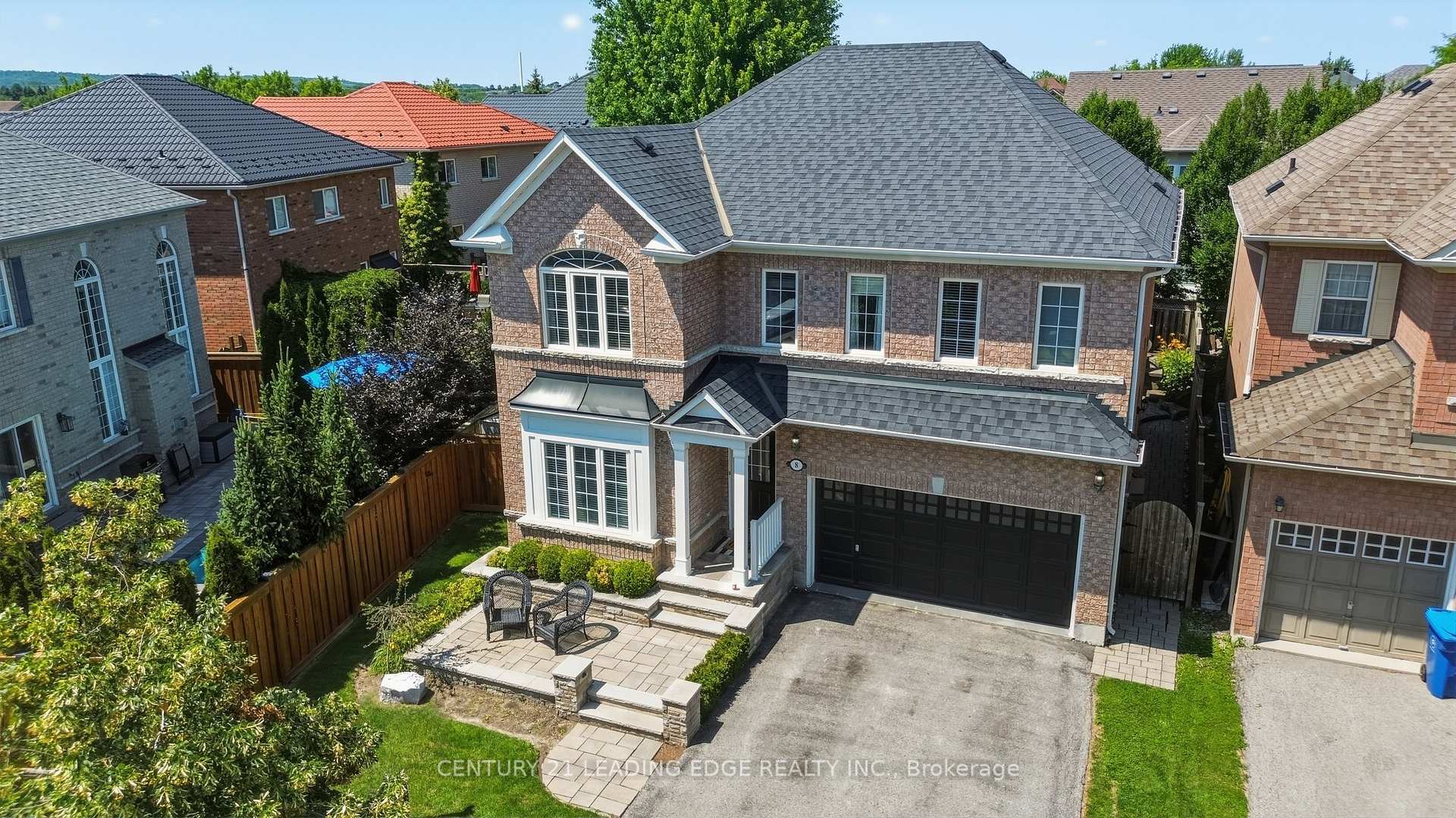Photo 3 of 8 Haverhill Terrace, Aurora, Bayview Wellington — HOMEH