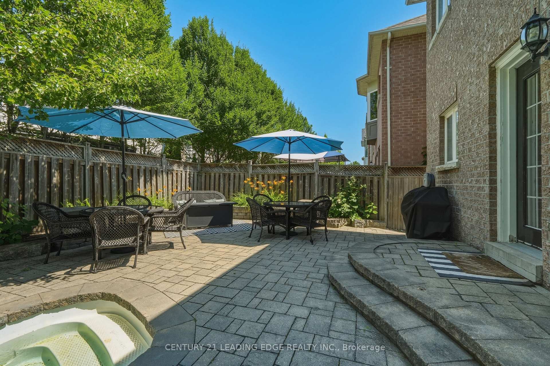 Photo 5 of 8 Haverhill Terrace, Aurora, Bayview Wellington — HOMEH