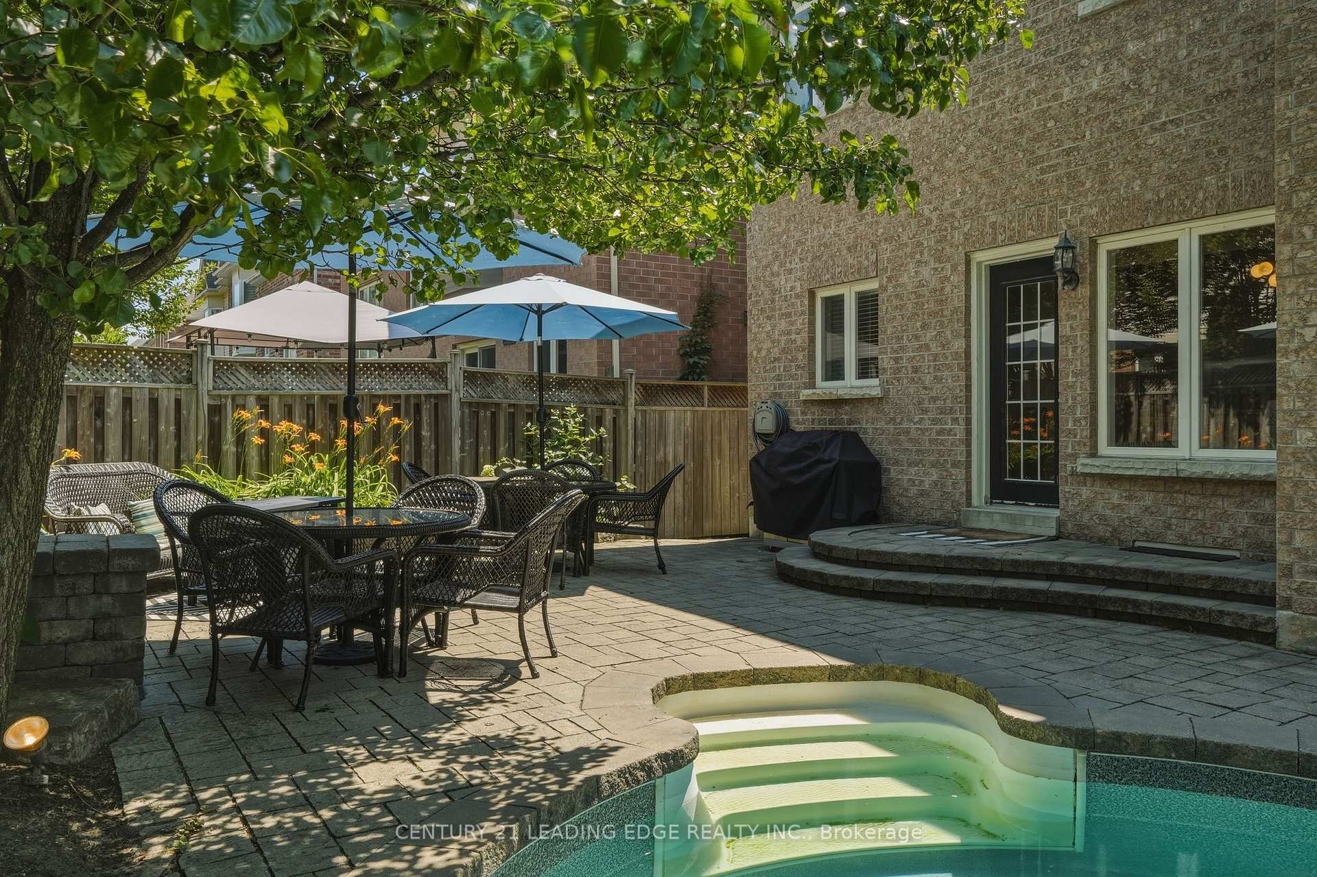 Photo 9 of 8 Haverhill Terrace, Aurora, Bayview Wellington — HOMEH