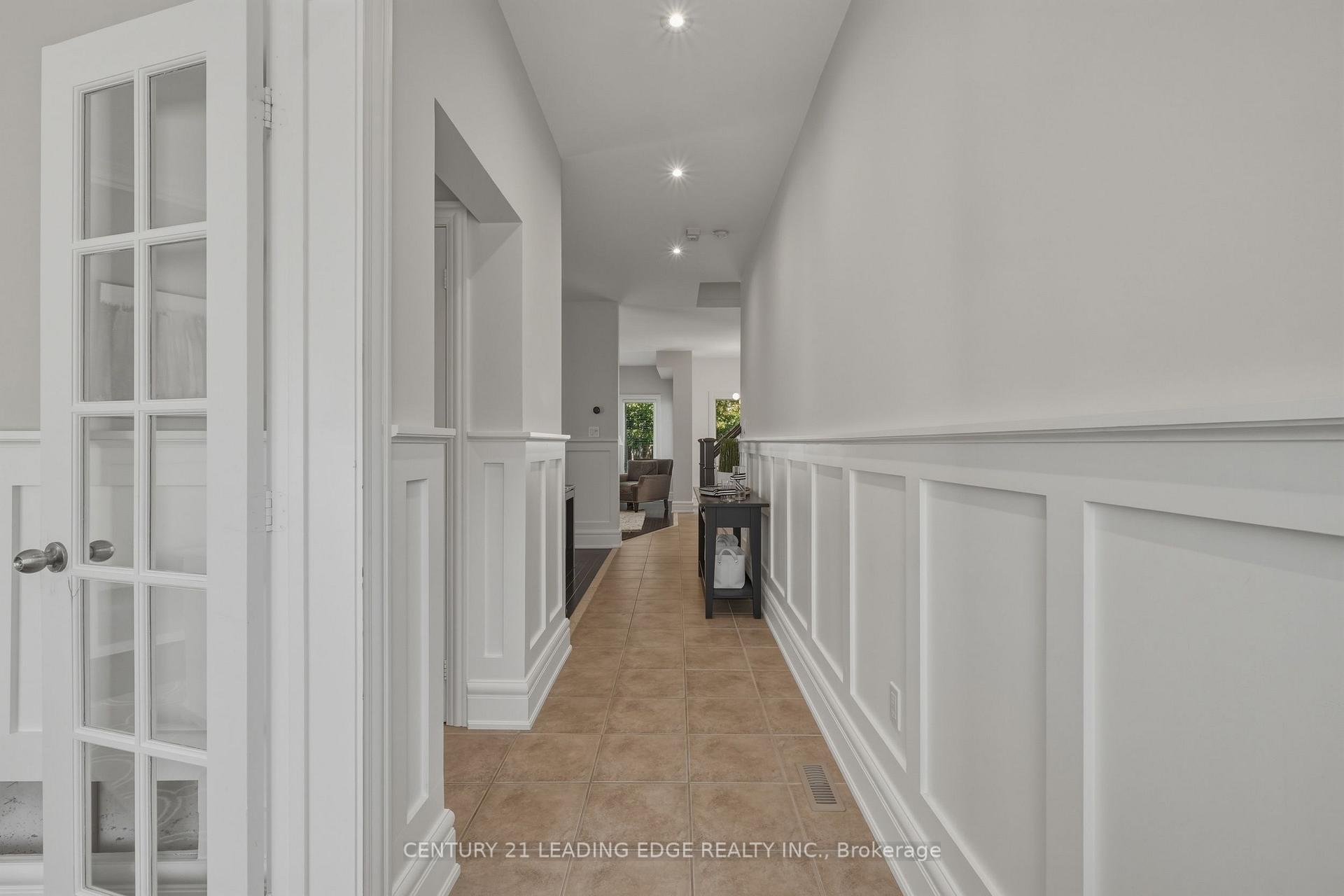 Photo 14 of 8 Haverhill Terrace, Aurora, Bayview Wellington — HOMEH