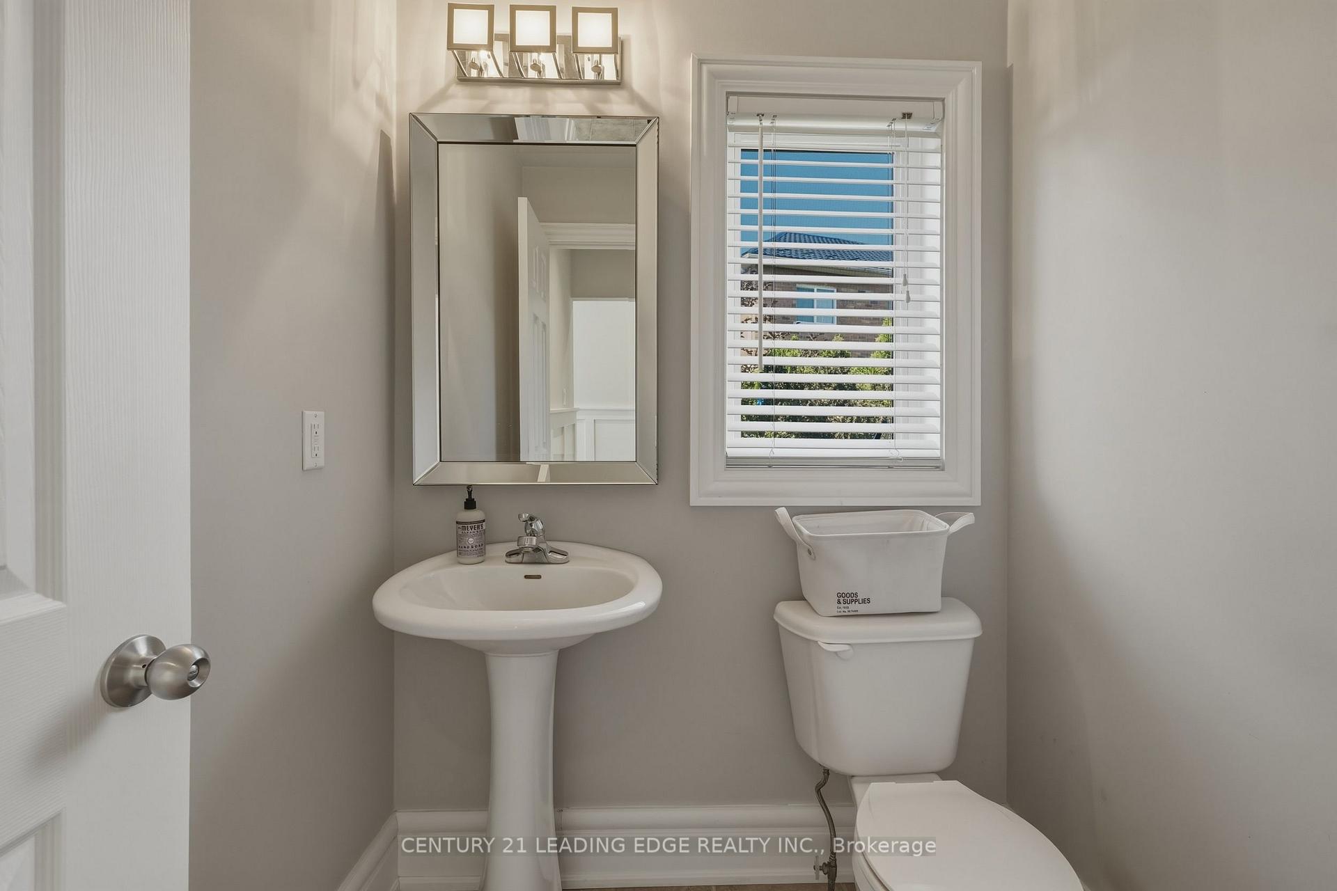 Photo 15 of 8 Haverhill Terrace, Aurora, Bayview Wellington — HOMEH