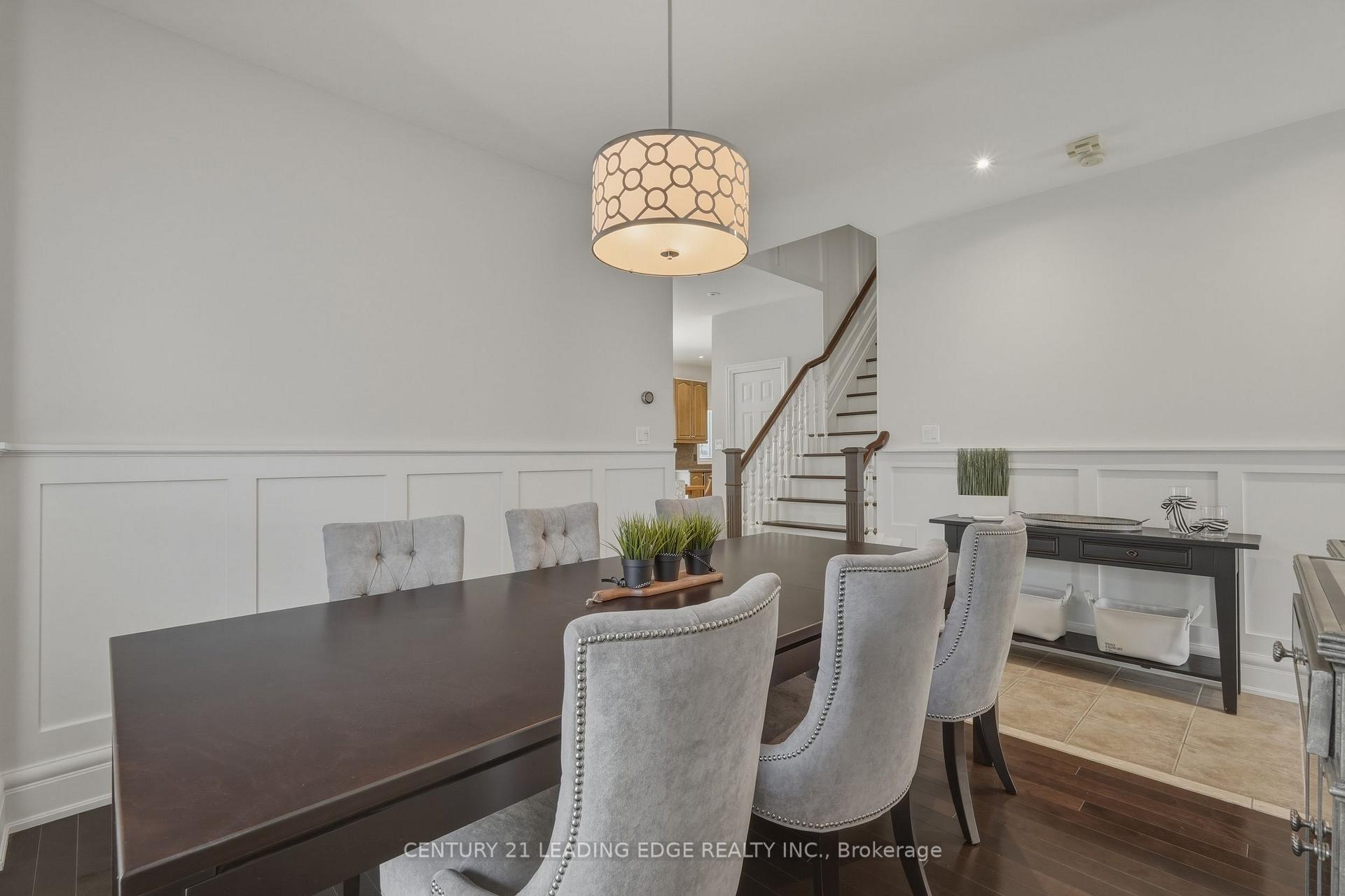 Photo 18 of 8 Haverhill Terrace, Aurora, Bayview Wellington — HOMEH