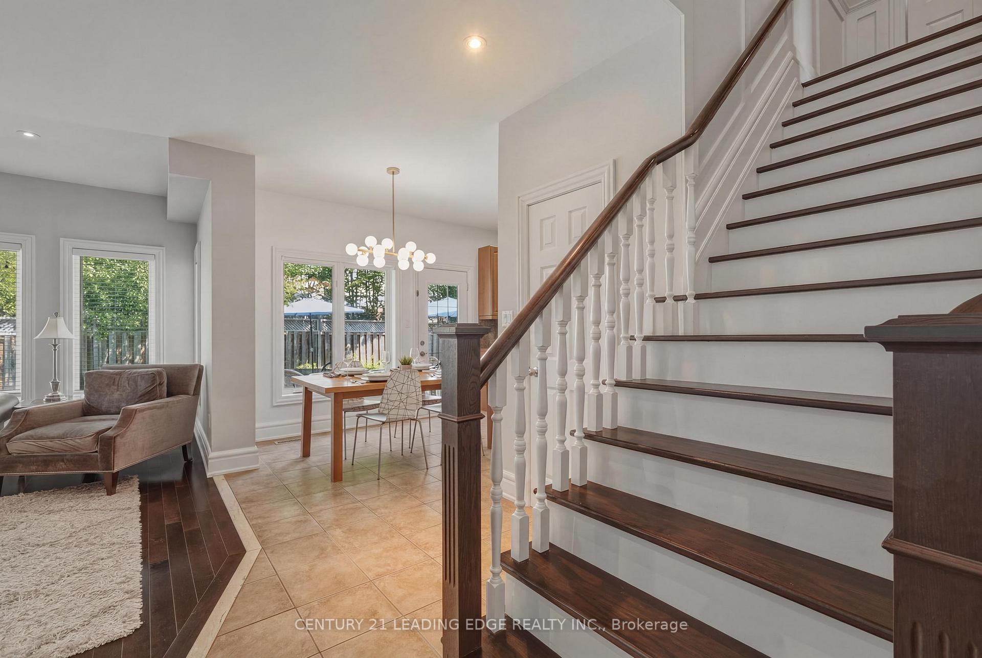 Photo 19 of 8 Haverhill Terrace, Aurora, Bayview Wellington — HOMEH