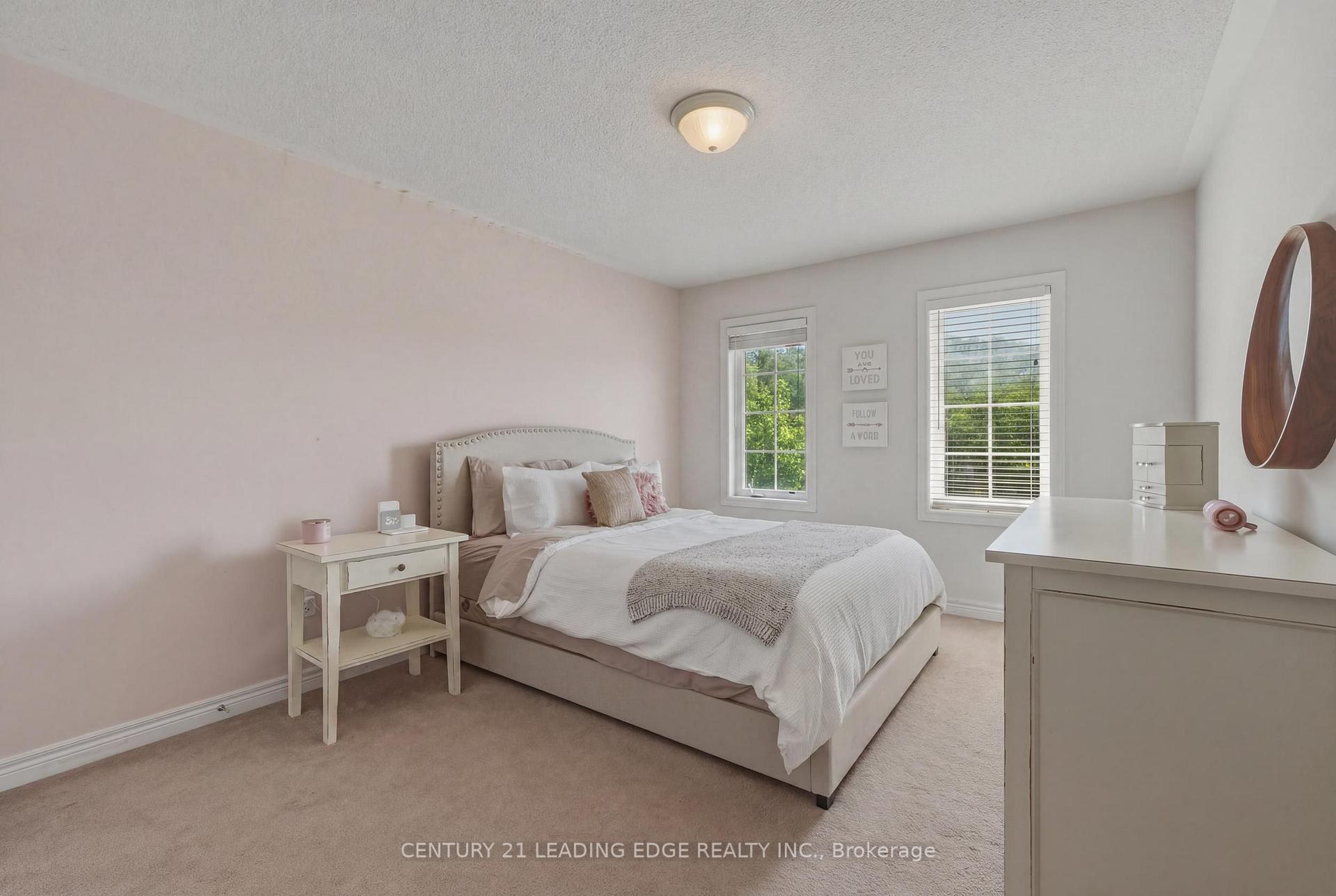 Photo 31 of 8 Haverhill Terrace, Aurora, Bayview Wellington — HOMEH