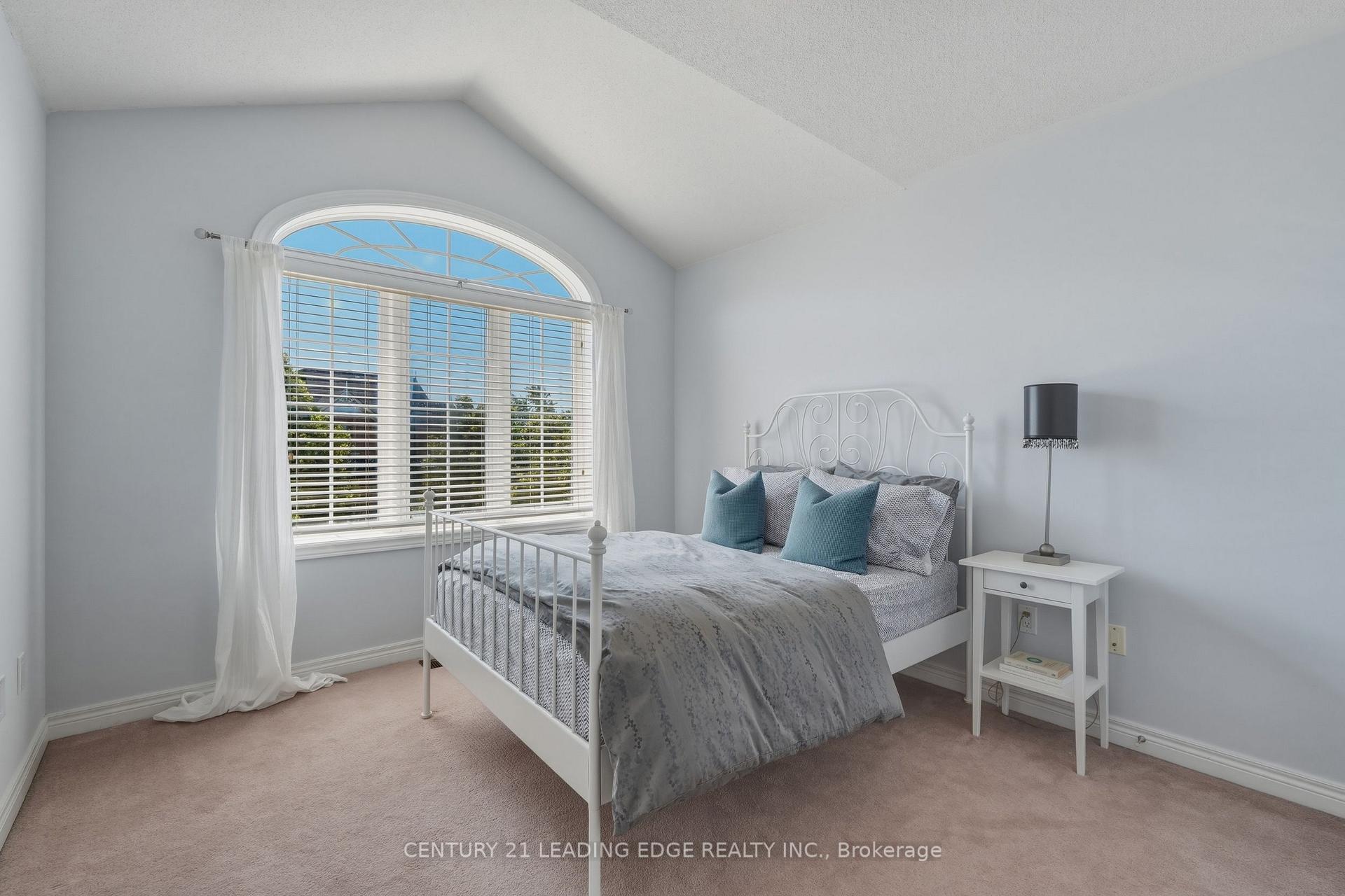Photo 39 of 8 Haverhill Terrace, Aurora, Bayview Wellington — HOMEH