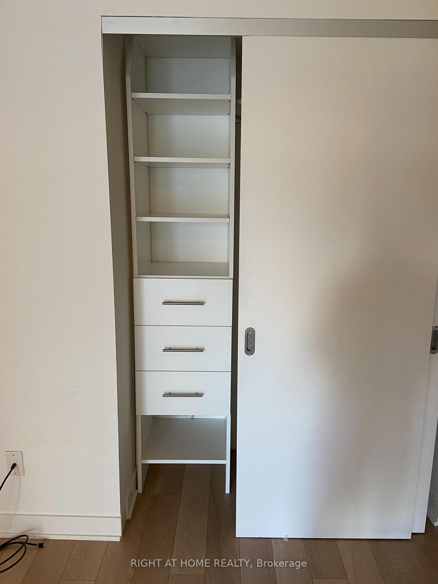 Photo 9 of Unit 802, 210 Simcoe Street, Toronto, Kensington-Chinatown — HOMEH