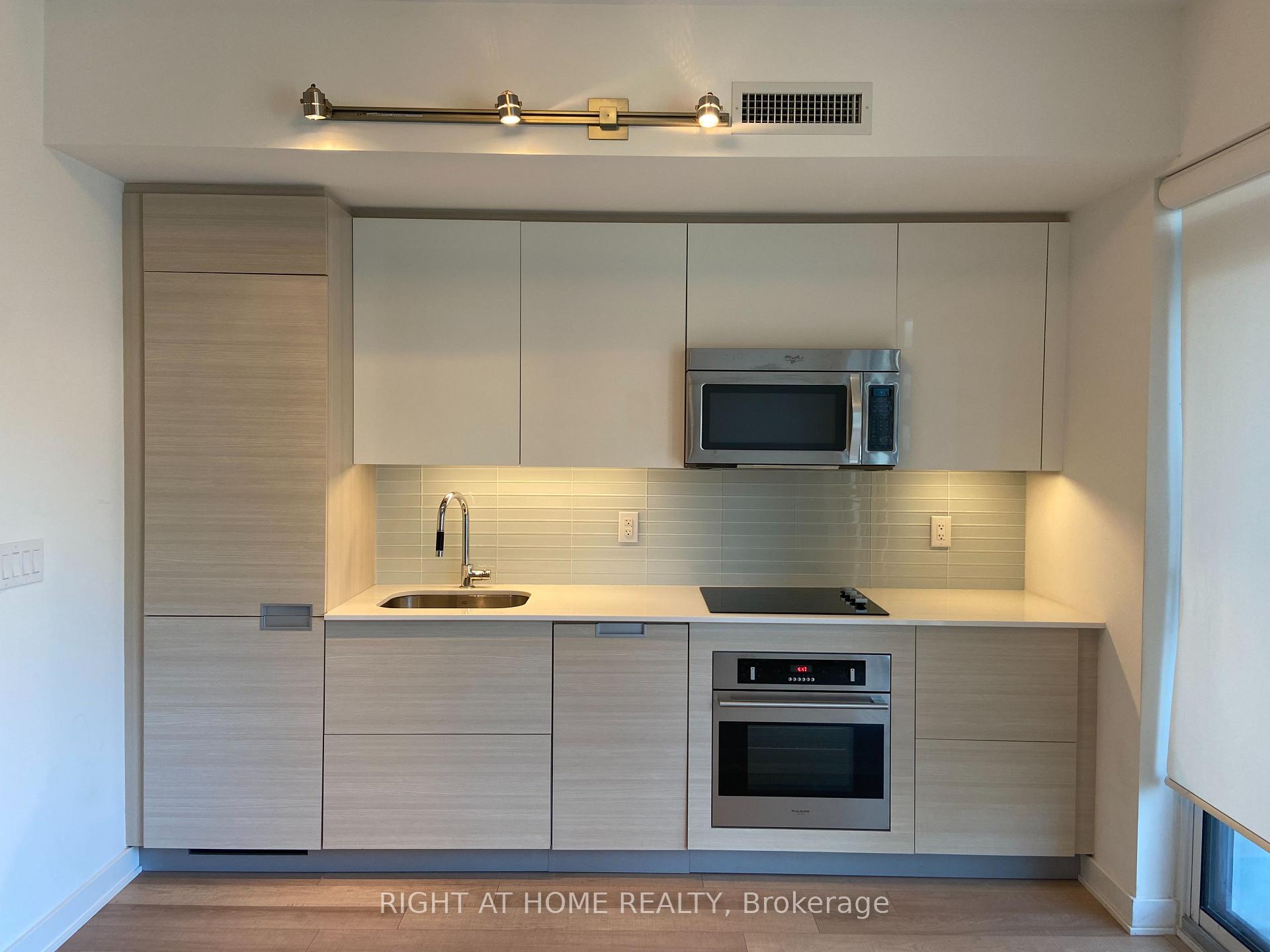Photo 12 of Unit 802, 210 Simcoe Street, Toronto, Kensington-Chinatown — HOMEH