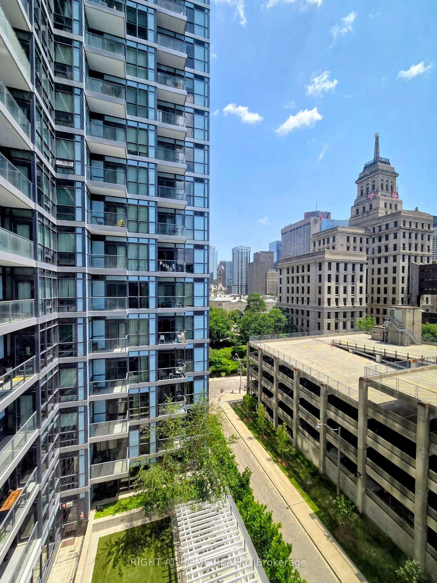 Photo 17 of Unit 802, 210 Simcoe Street, Toronto, Kensington-Chinatown — HOMEH