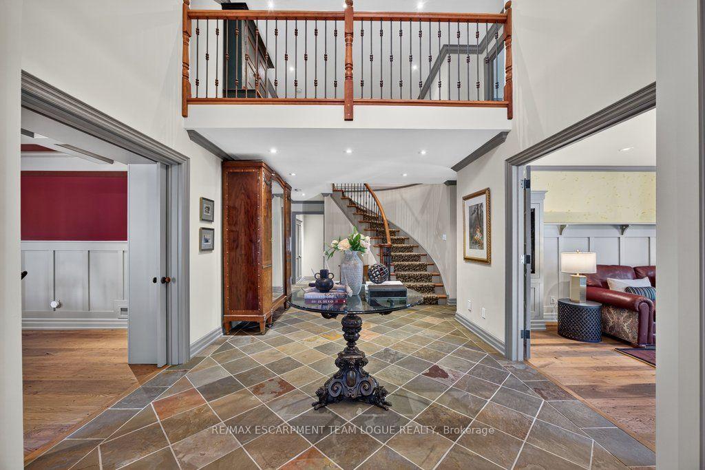 Photo 5 of 940 Tollgate Place, Burlington, Bayview — HOMEH