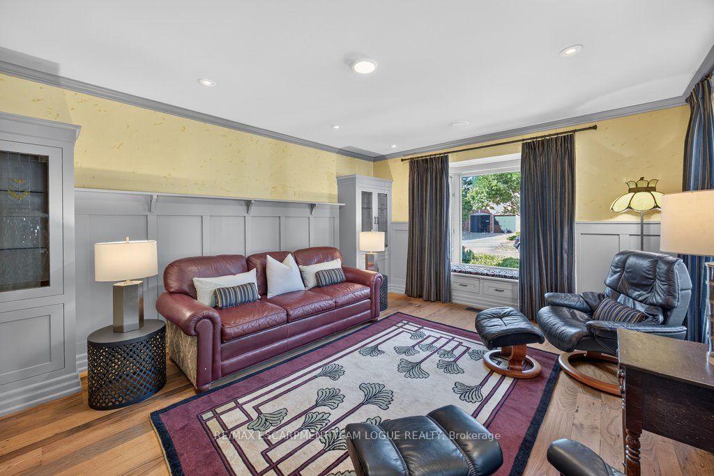 Photo 7 of 940 Tollgate Place, Burlington, Bayview — HOMEH