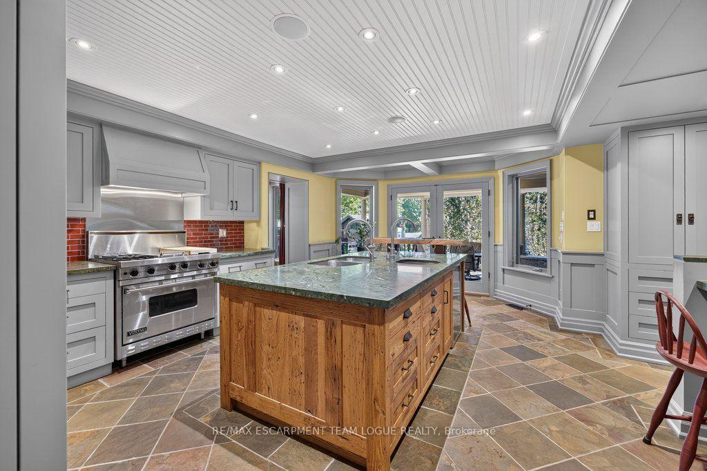 Photo 11 of 940 Tollgate Place, Burlington, Bayview — HOMEH