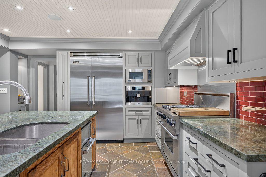 Photo 13 of 940 Tollgate Place, Burlington, Bayview — HOMEH