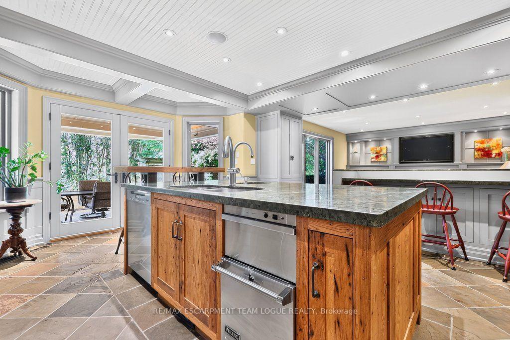 Photo 14 of 940 Tollgate Place, Burlington, Bayview — HOMEH