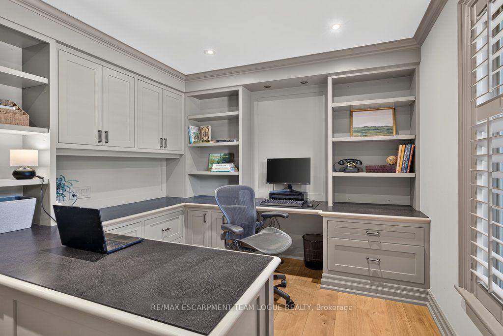 Photo 18 of 940 Tollgate Place, Burlington, Bayview — HOMEH