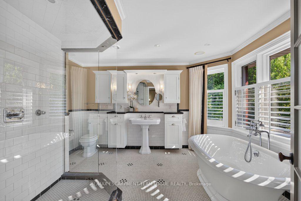 Photo 22 of 940 Tollgate Place, Burlington, Bayview — HOMEH