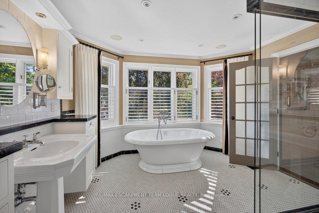 Photo 23 of 940 Tollgate Place, Burlington, Bayview — HOMEH