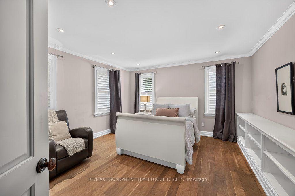 Photo 25 of 940 Tollgate Place, Burlington, Bayview — HOMEH