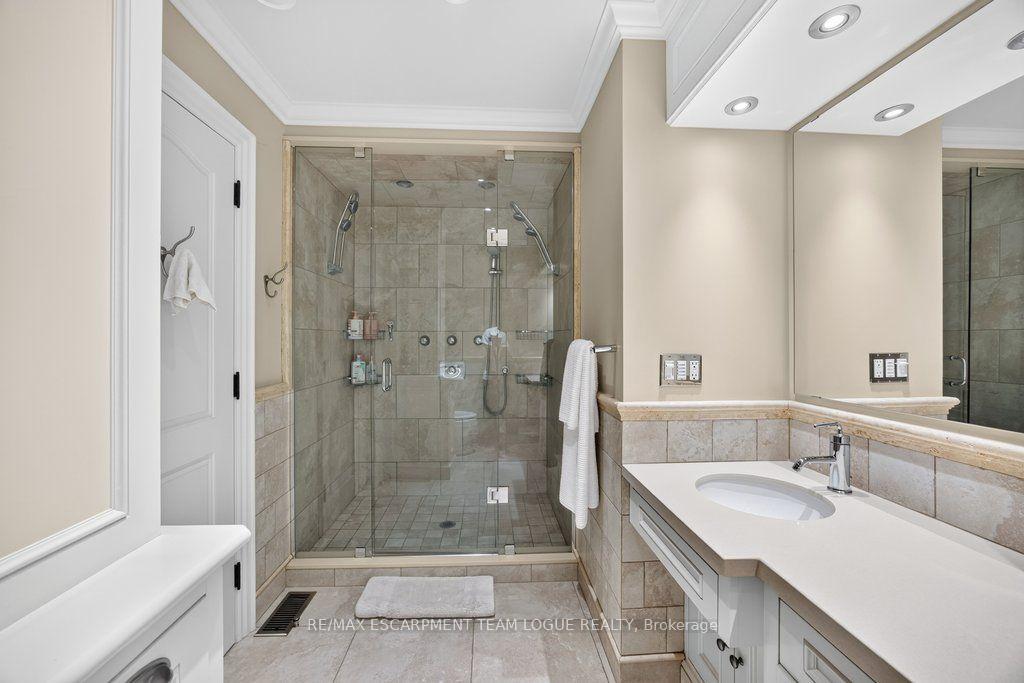 Photo 30 of 940 Tollgate Place, Burlington, Bayview — HOMEH