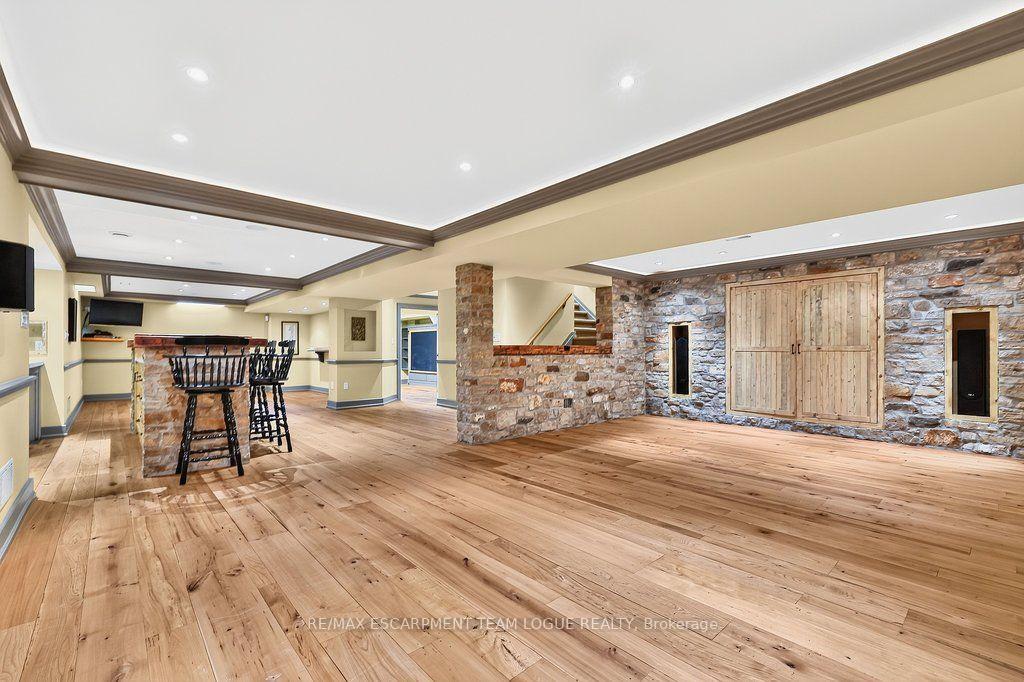 Photo 32 of 940 Tollgate Place, Burlington, Bayview — HOMEH