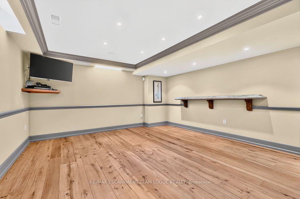 Photo 37 of 940 Tollgate Place, Burlington, Bayview — HOMEH