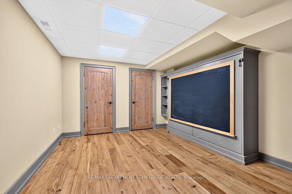 Photo 38 of 940 Tollgate Place, Burlington, Bayview — HOMEH
