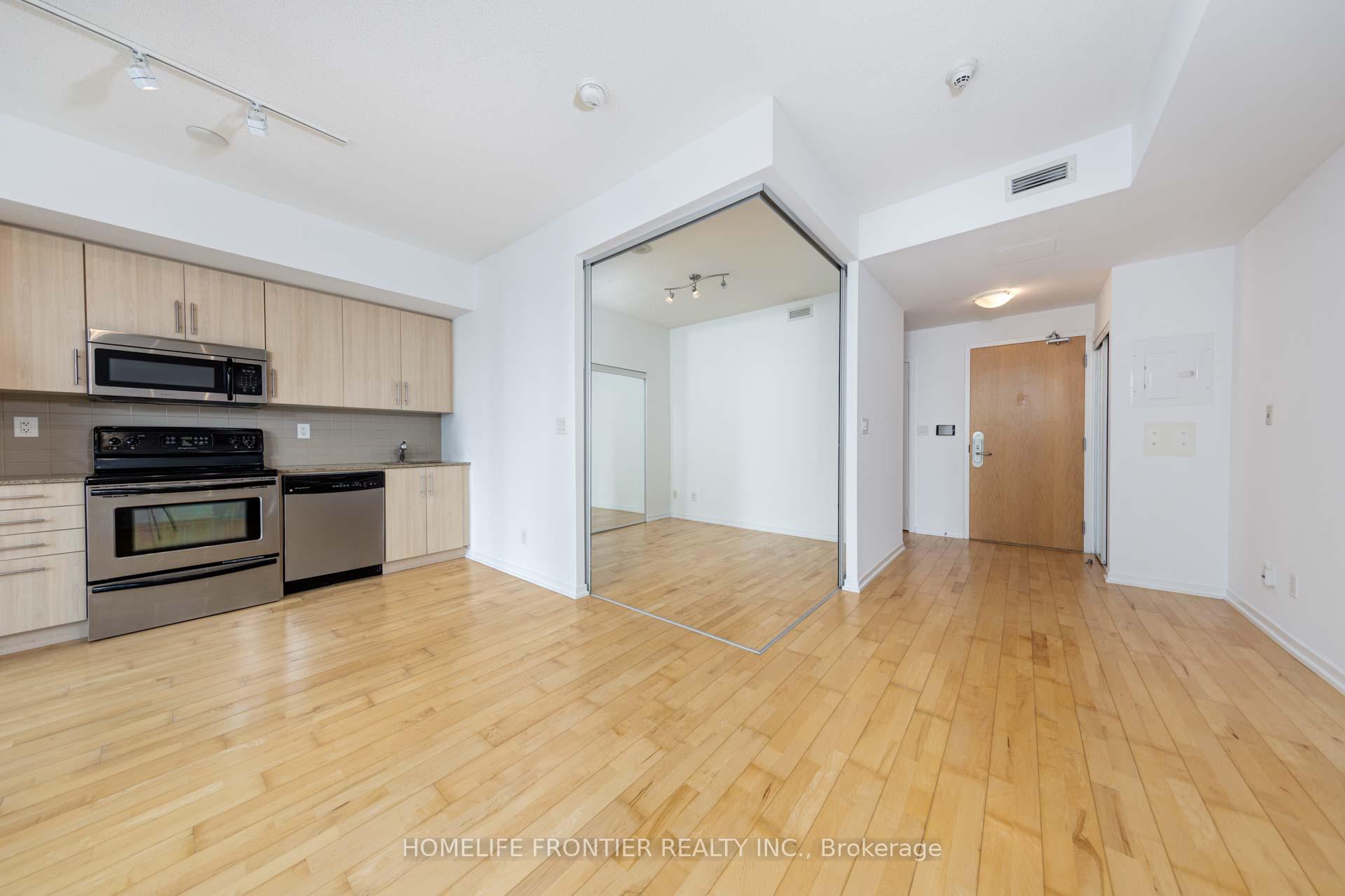 Photo 7 of Unit 2111, 65 Bremner Boulevard, Toronto, Waterfront Communities — HOMEH