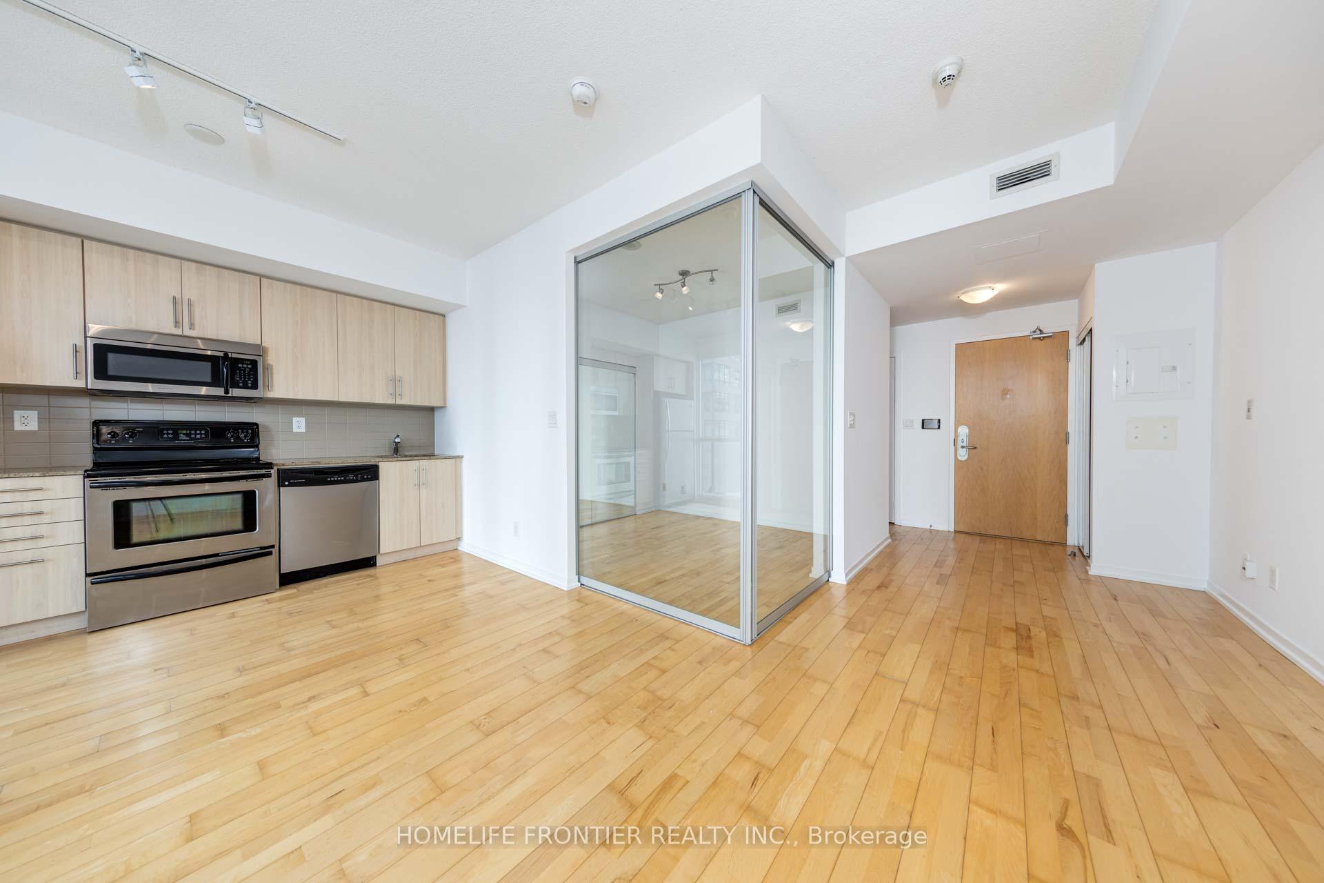 Photo 8 of Unit 2111, 65 Bremner Boulevard, Toronto, Waterfront Communities — HOMEH