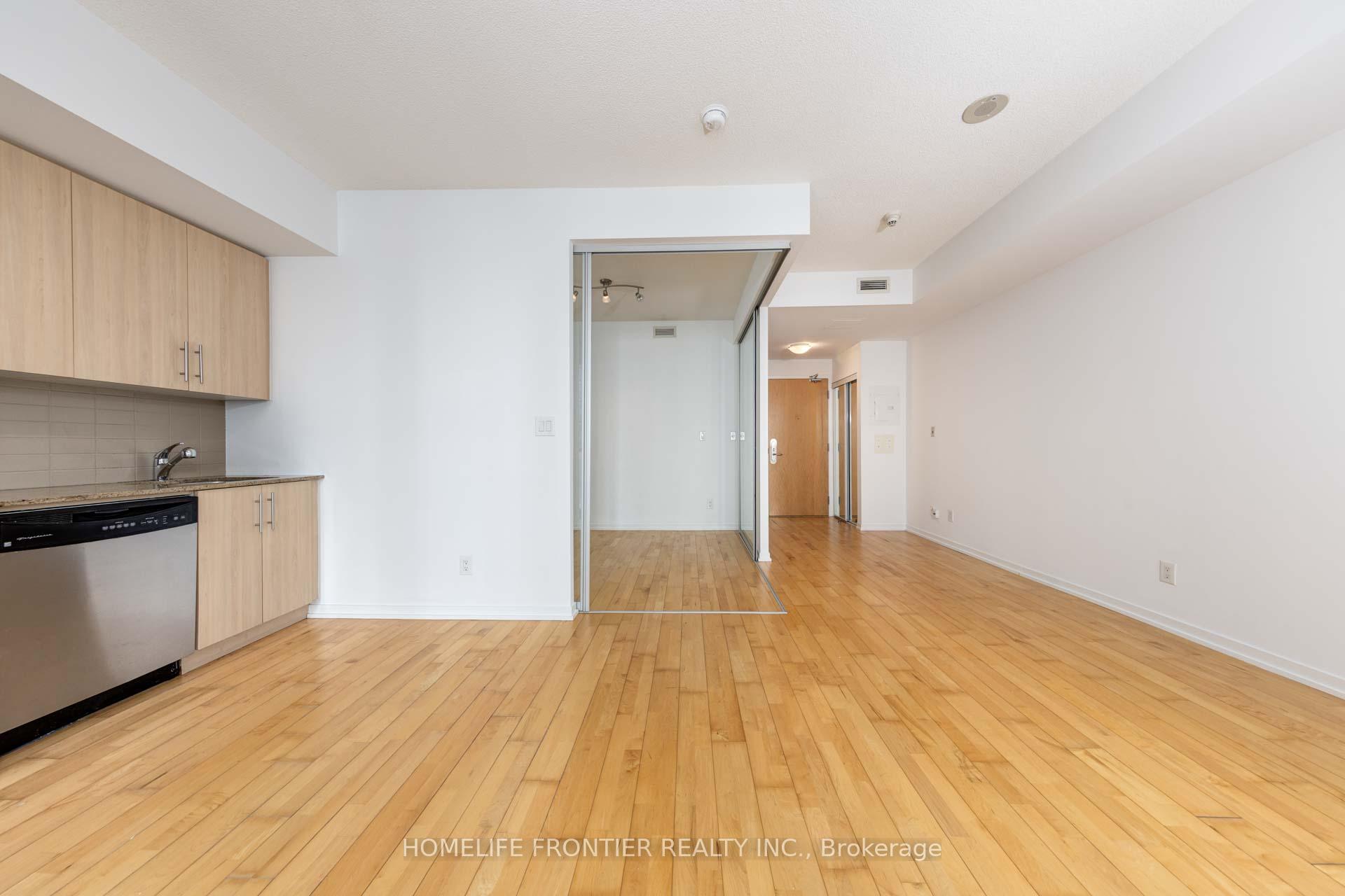 Photo 9 of Unit 2111, 65 Bremner Boulevard, Toronto, Waterfront Communities — HOMEH