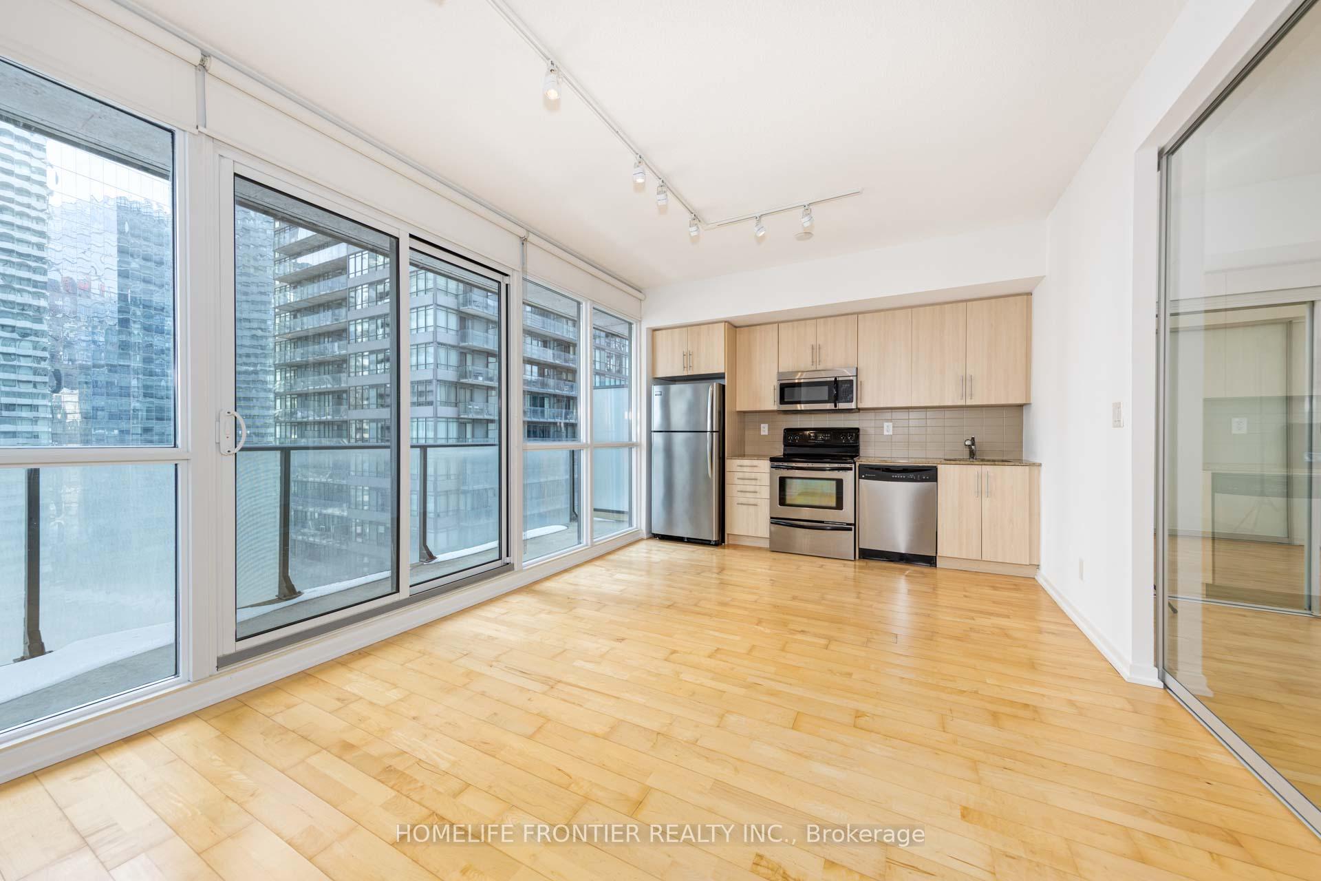 Photo 10 of Unit 2111, 65 Bremner Boulevard, Toronto, Waterfront Communities — HOMEH