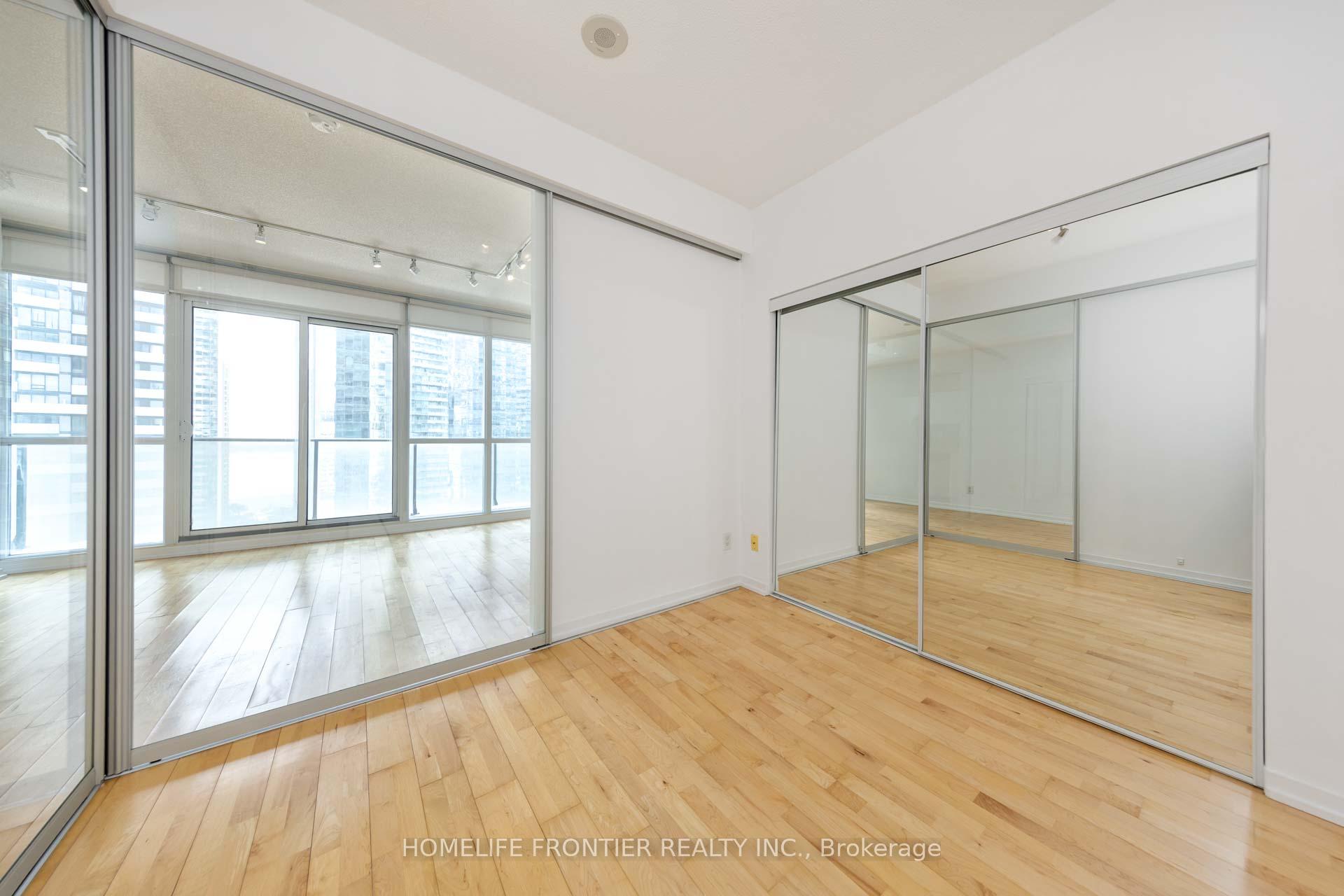 Photo 17 of Unit 2111, 65 Bremner Boulevard, Toronto, Waterfront Communities — HOMEH