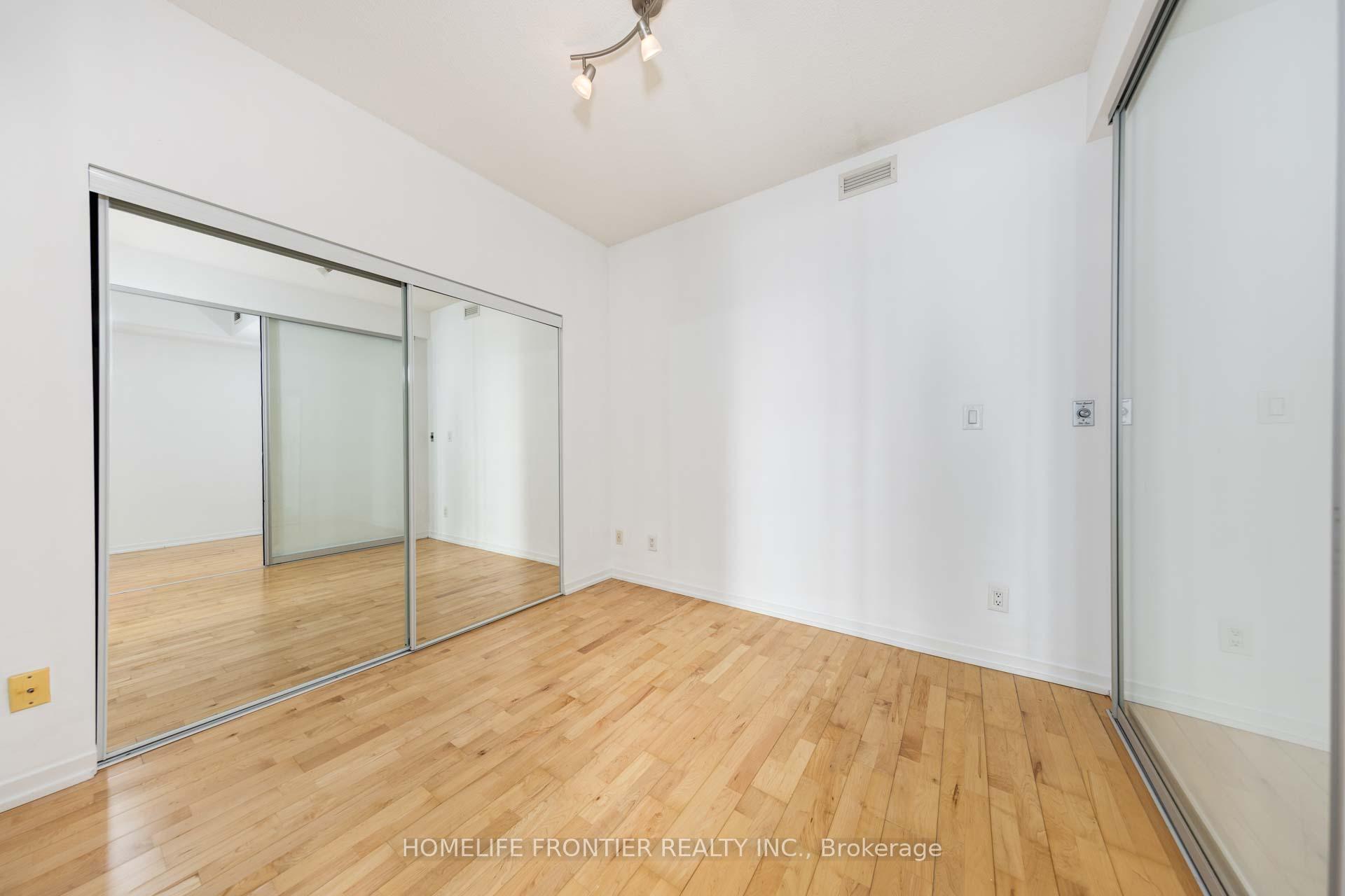 Photo 18 of Unit 2111, 65 Bremner Boulevard, Toronto, Waterfront Communities — HOMEH