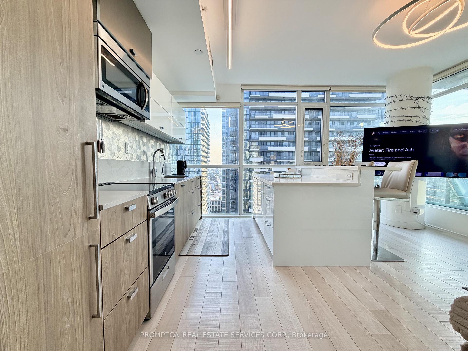 Photo 11 of Unit 3004, 290 Adelaide Street W, Toronto, Waterfront Communities — HOMEH