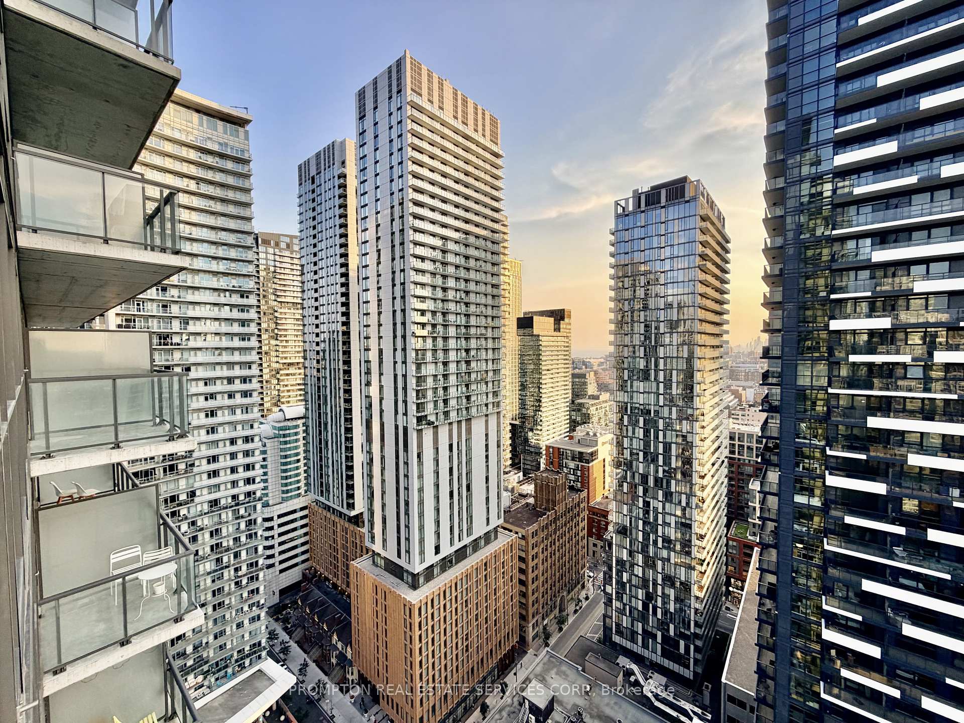 Photo 27 of Unit 3004, 290 Adelaide Street W, Toronto, Waterfront Communities — HOMEH