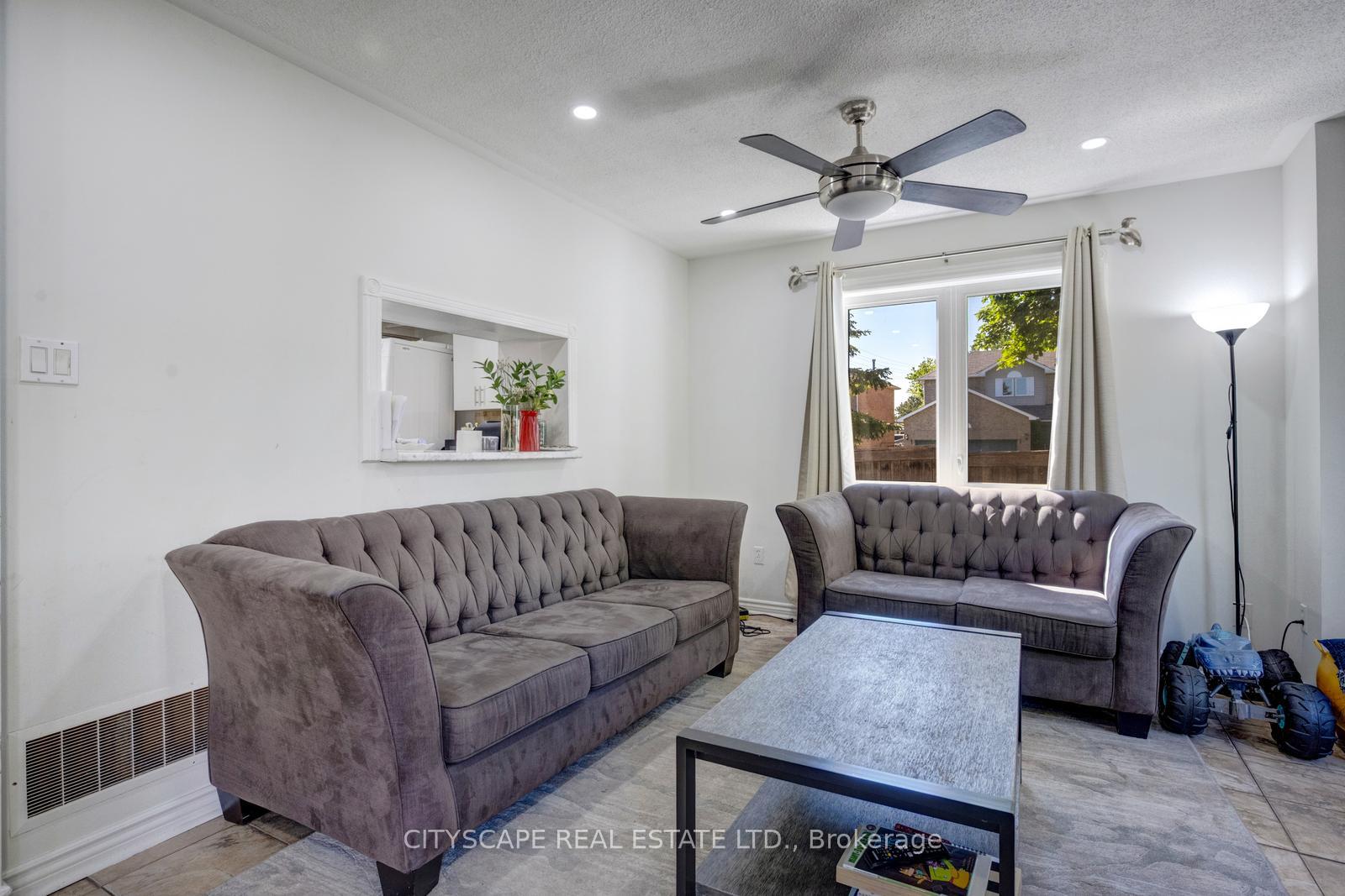 Photo 9 of 65 Mullis Crescent, Brampton, Fletcher's West — HOMEH