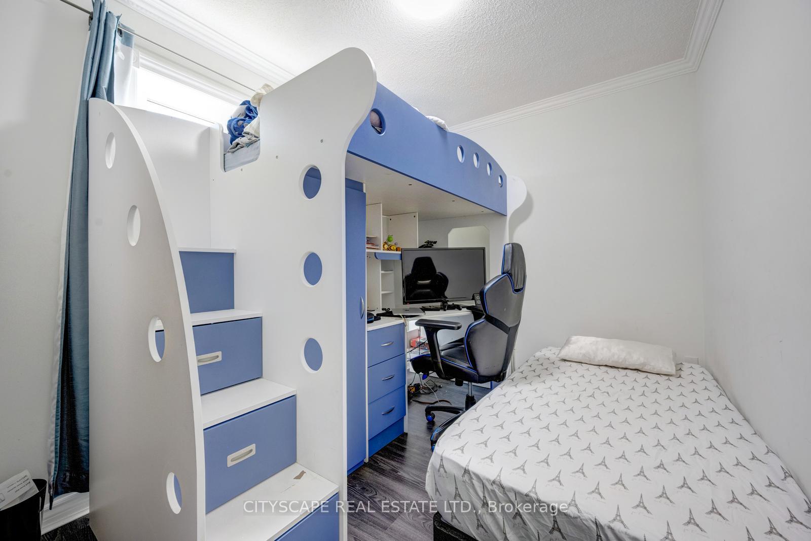 Photo 25 of 65 Mullis Crescent, Brampton, Fletcher's West — HOMEH