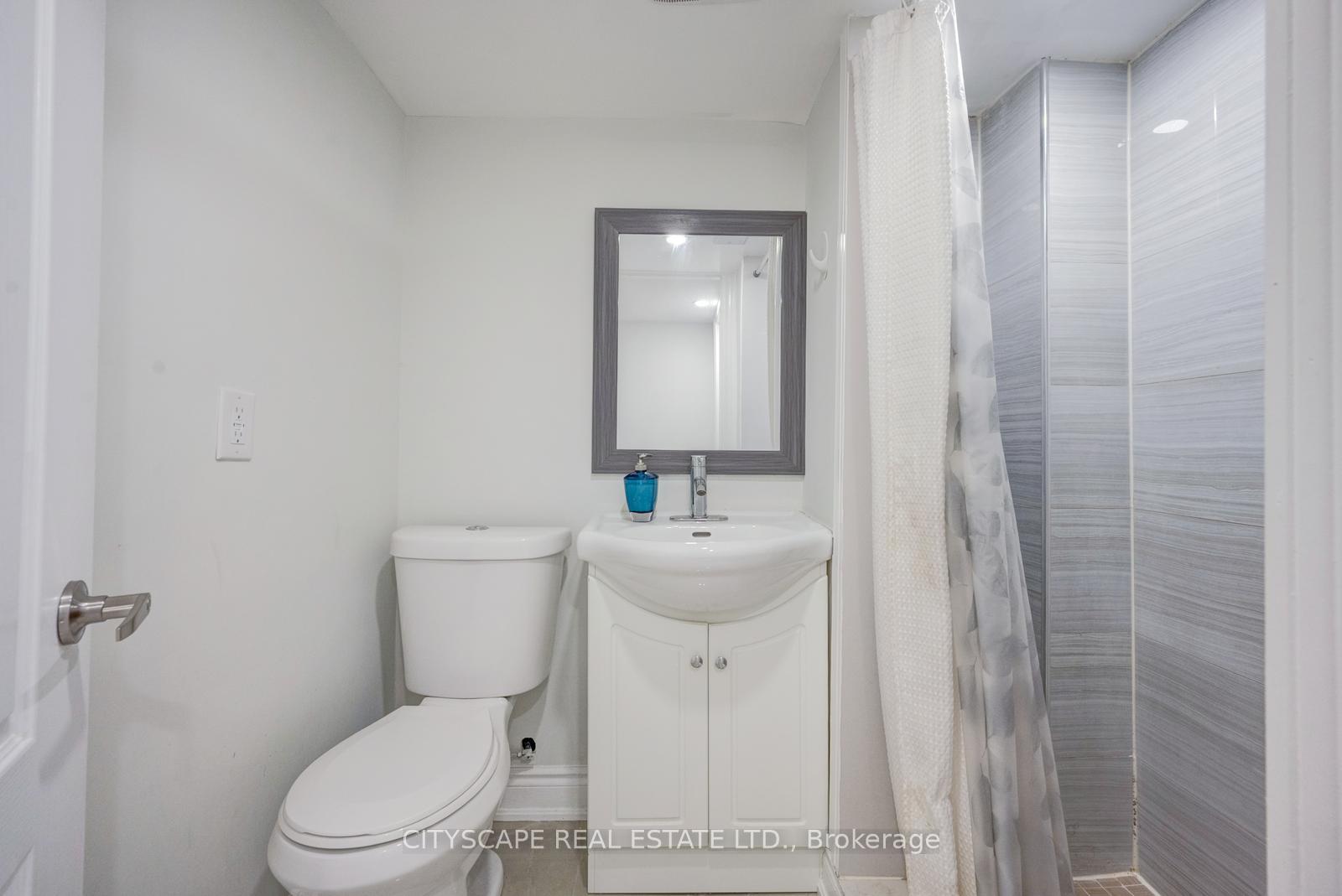 Photo 41 of 65 Mullis Crescent, Brampton, Fletcher's West — HOMEH