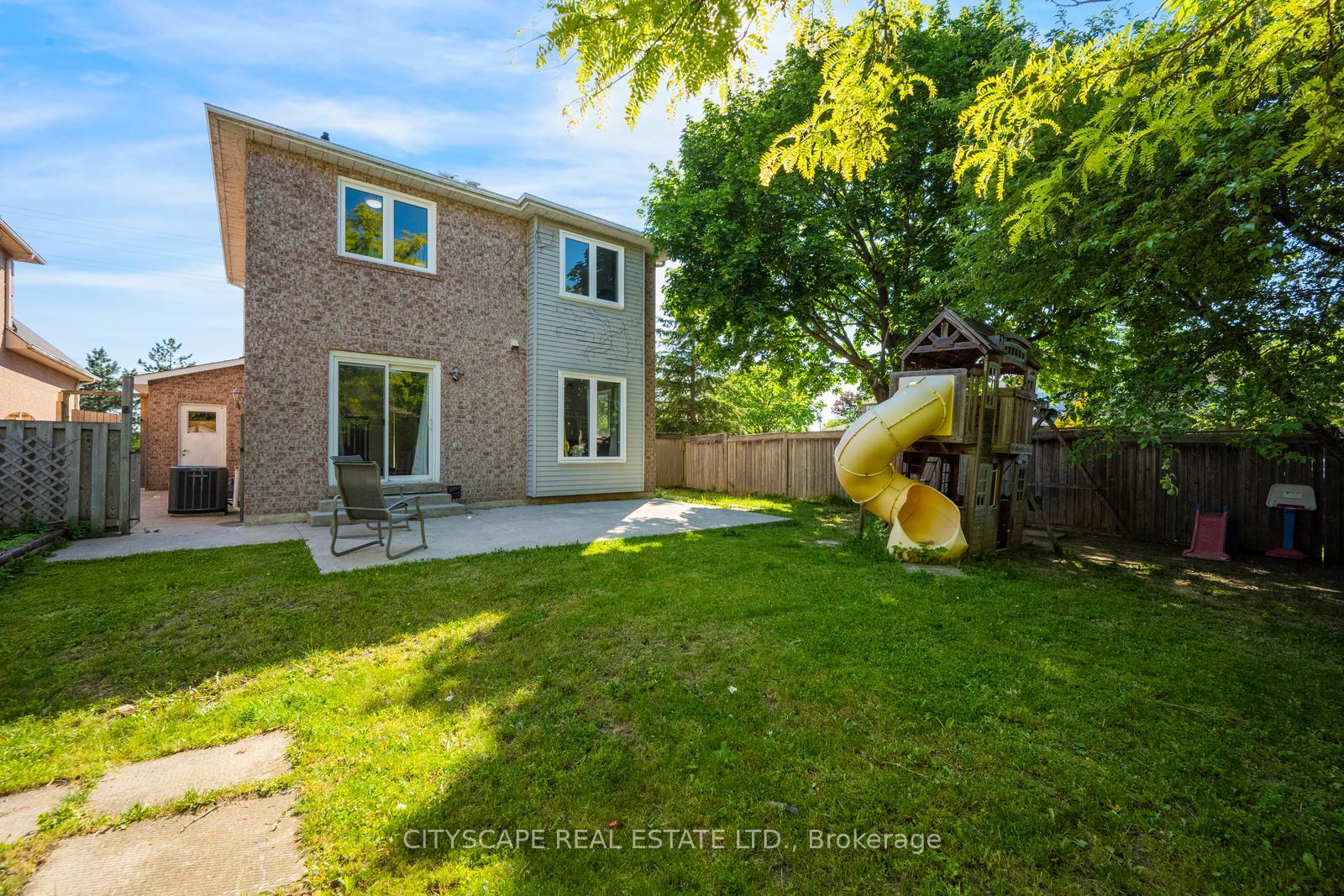 Photo 44 of 65 Mullis Crescent, Brampton, Fletcher's West — HOMEH