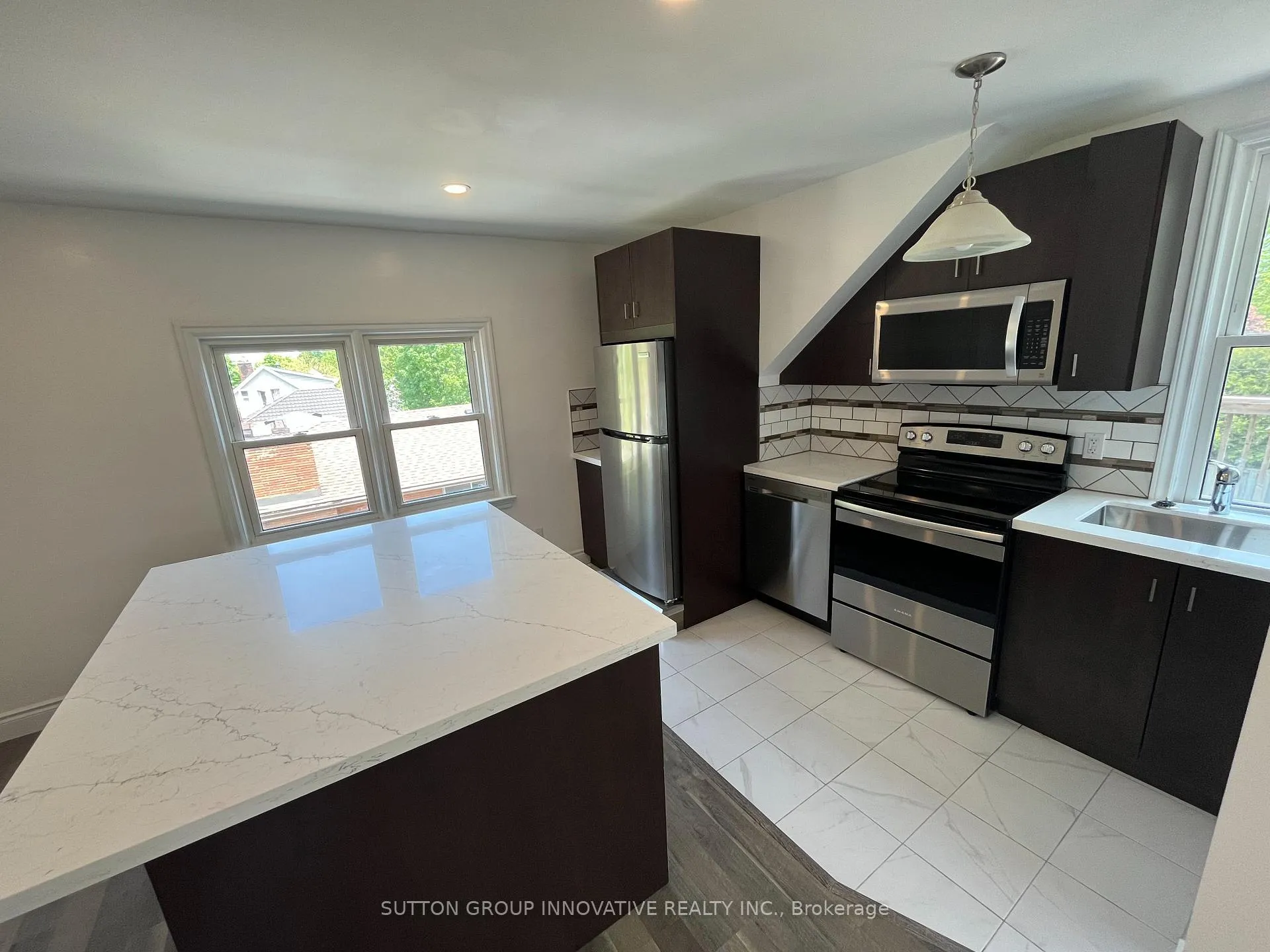 Photo 3 of Unit 1, 801 Upper Wellington Street, Hamilton, Balfour — HOMEH